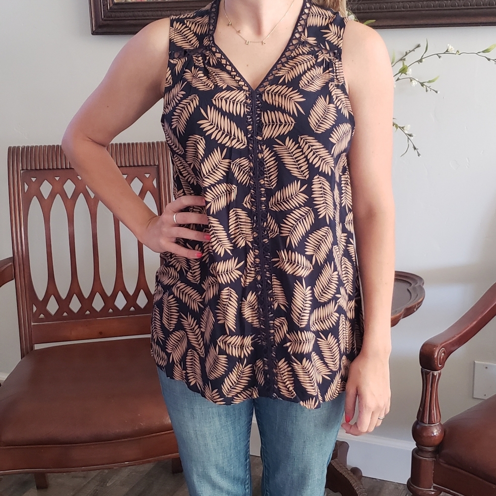 Sleeveless blouse